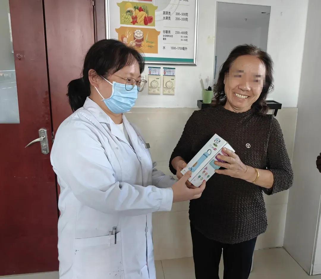 不忘初心尊老敬老迎重阳,重阳节敬老爱老从小做起