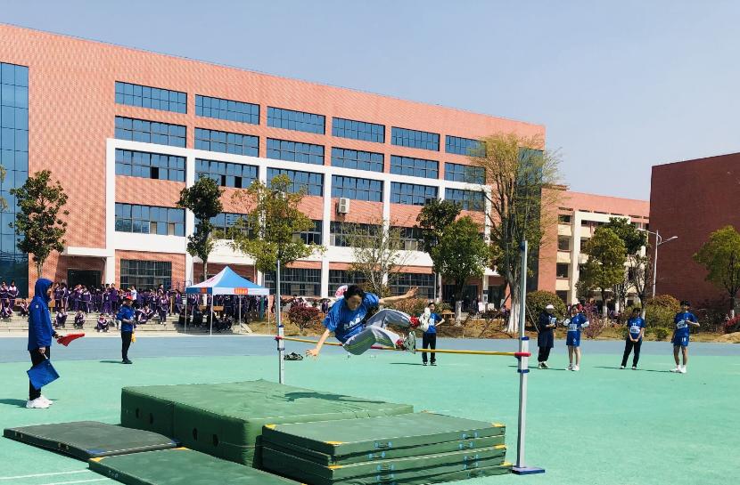 随县第三届“新华杯”中小学生运动会在炎帝学校举行