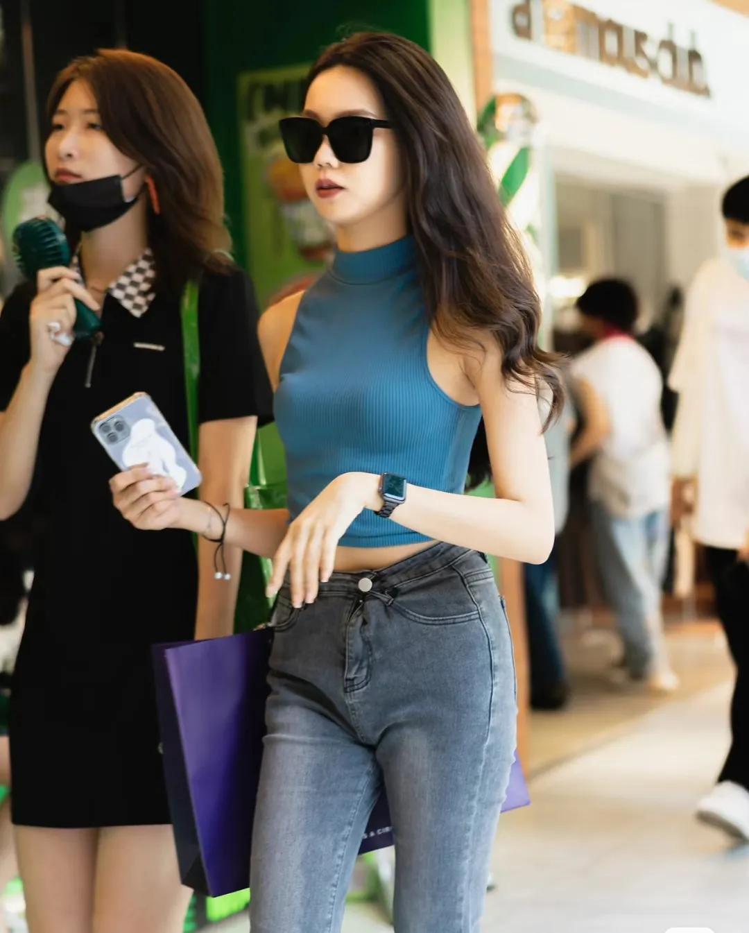 深圳市时尚街拍,穿衣风格干净有气质街拍