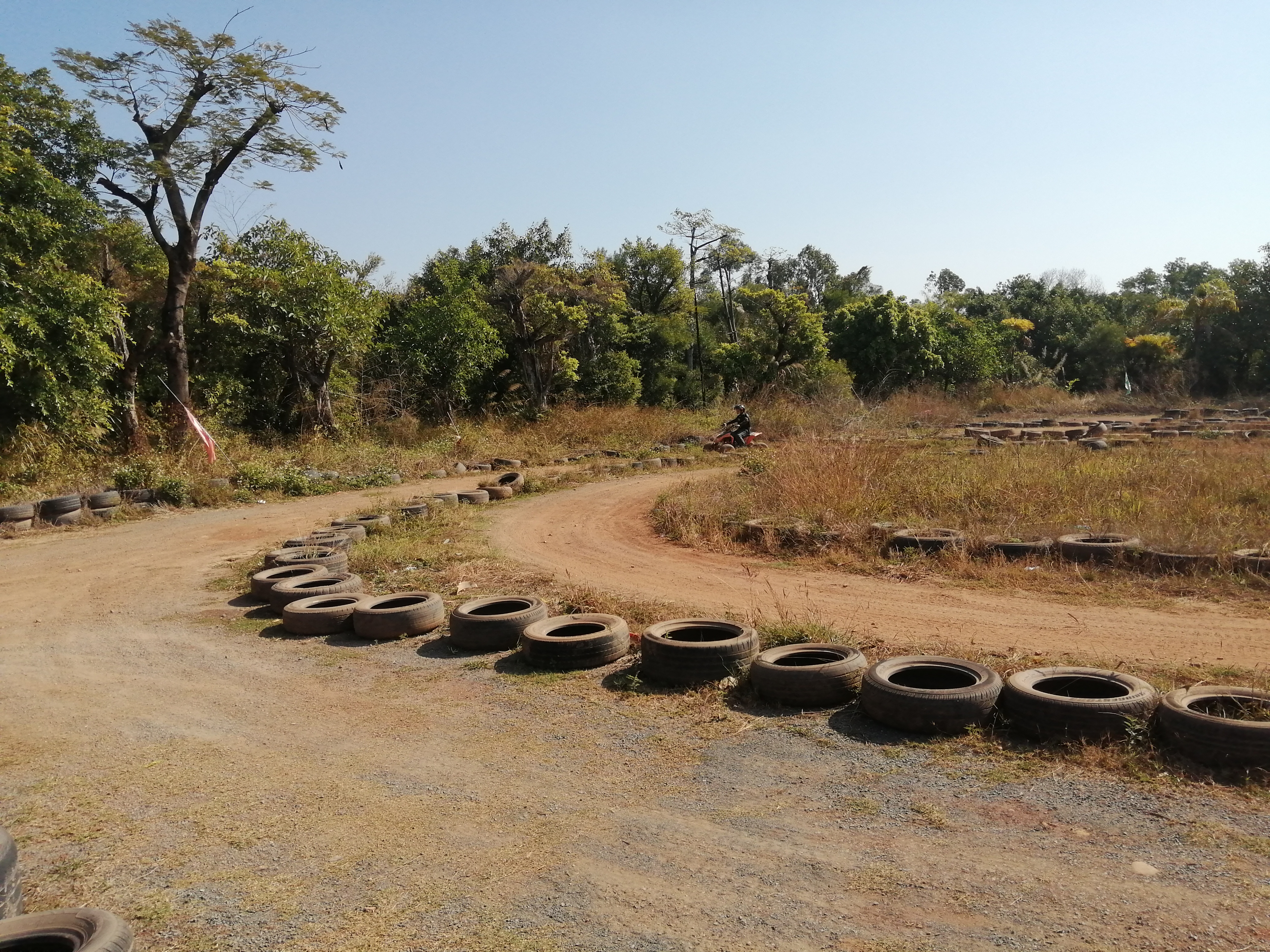 客天下(四):客天下田园花海CS战场山地车小朋友玩得乐不思蜀