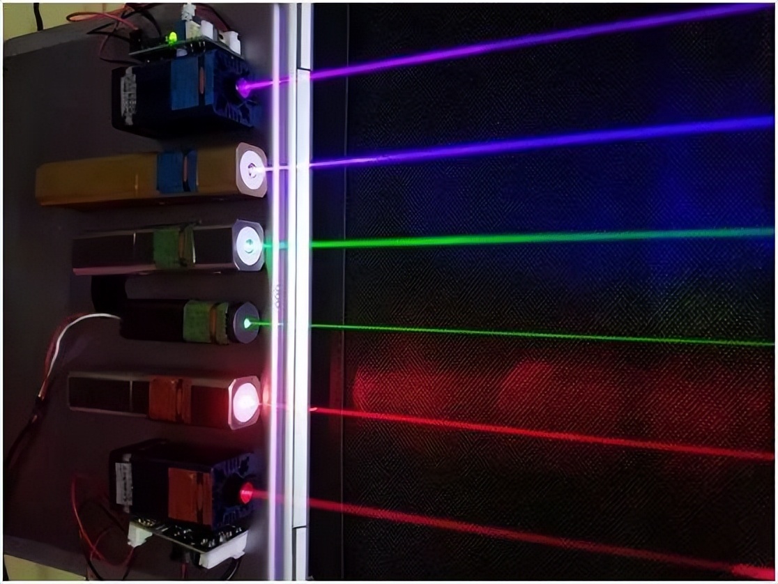 目前海信激光电视哪个型号的好,海信激光电视好吗