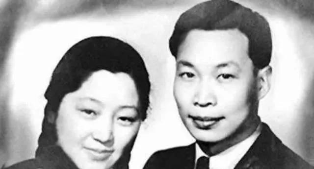 “原*弹子**之父”，法国总统授勋章；中国“居里夫妇”种出蘑菇云花