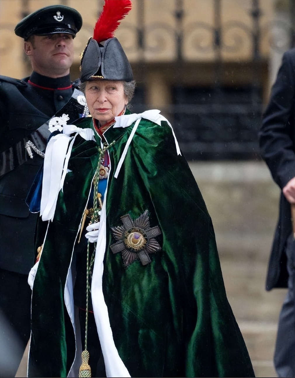 这一次的加冕礼，让“小三上位”的卡米拉，成了全世界的笑话