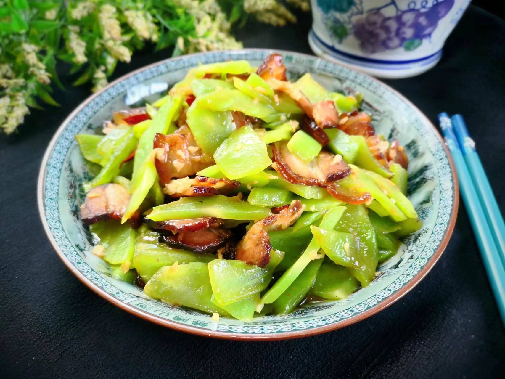 什么菜炒腊肉宝宝爱吃,腊肉炒什么最好吃小孩