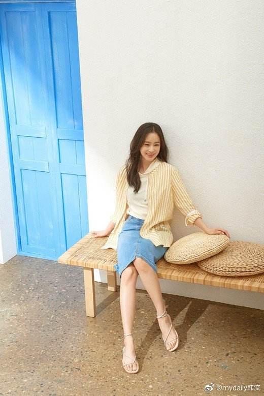 金泰希从小到大的照片,金泰希素颜女神