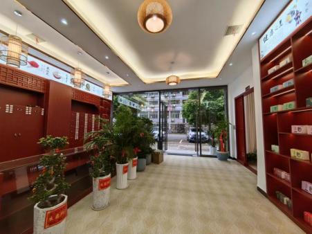 ​​尚尚健康中医馆连锁祁阳旗舰店盛大开业打造高血压治疗新风尚