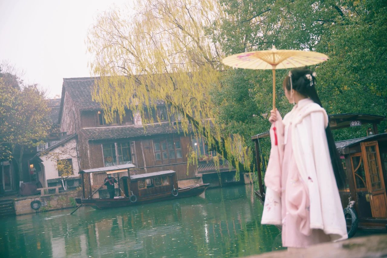 100句经典爱情古诗词,100句关于爱情的唯美句子