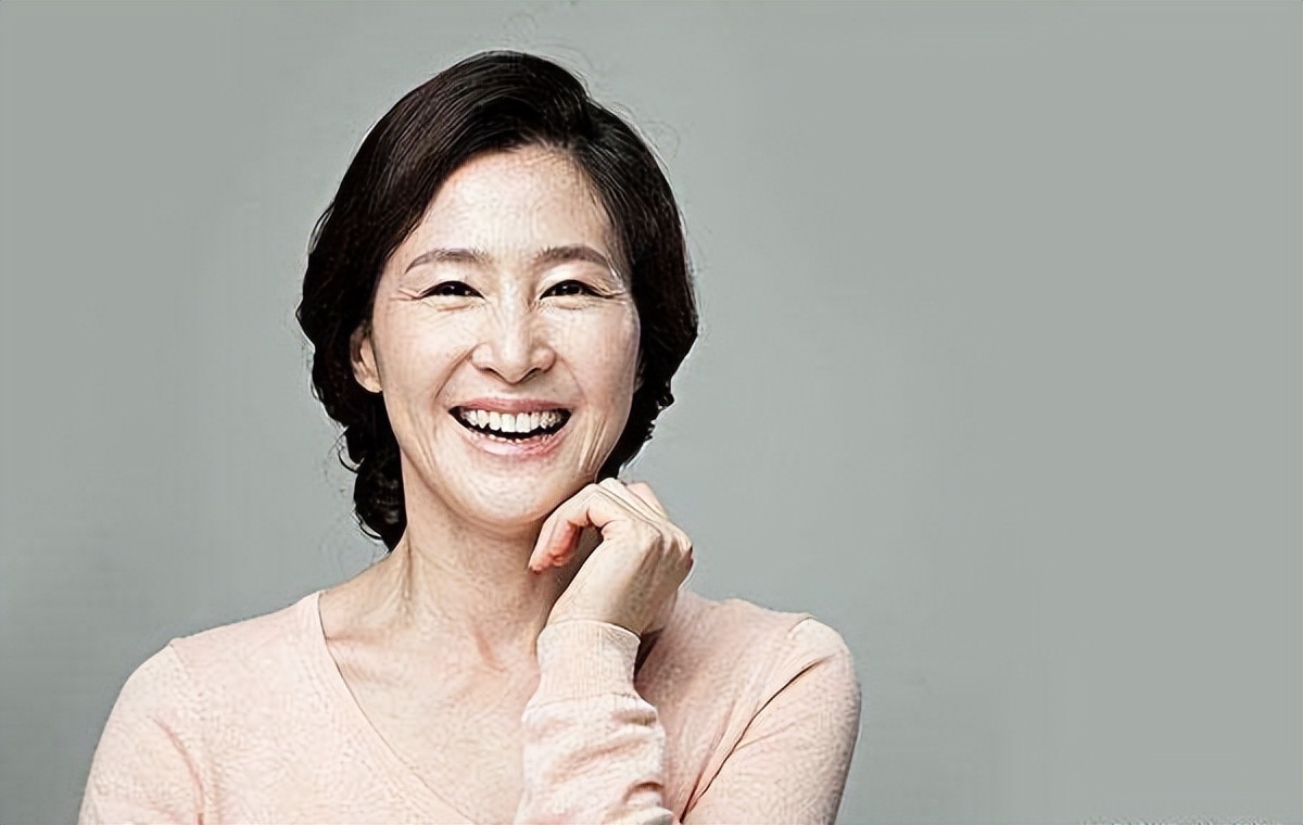 女性最佳绝经年龄专家权威公布,女性最佳的“绝经期”被公布