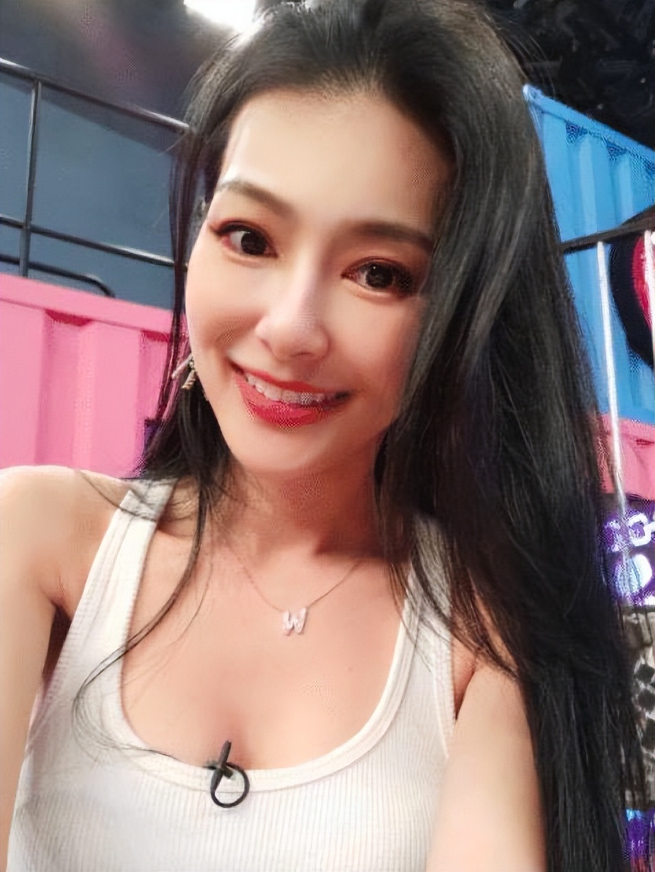 刺激，这姐被扒皮了！