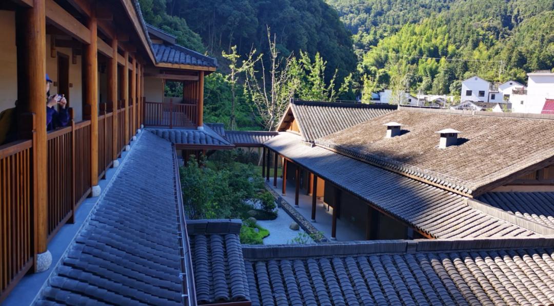 石台聚龙牯牛降酒店品牌定位,牯牛降聚龙大酒店野奢大床房