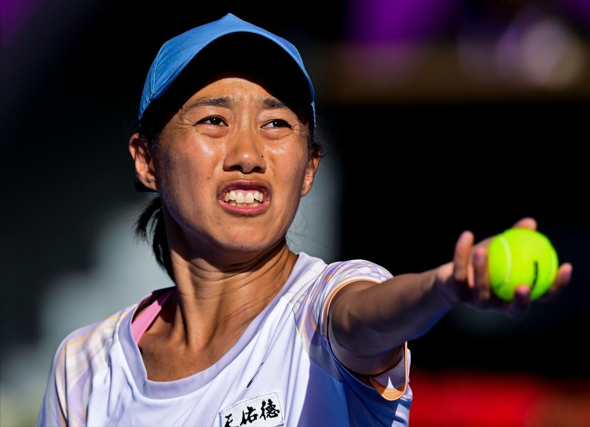法网郑钦文首轮比赛视频回放,抢十憾负郑钦文无缘法网女单16强
