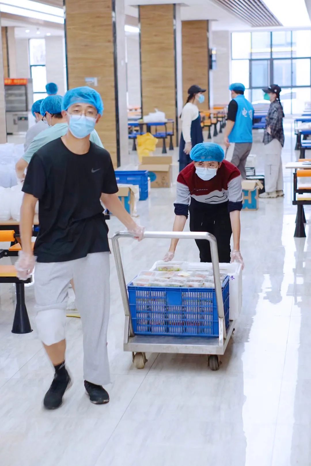 疫情大考彰显中国力量,疫情大考中坚定四个自信