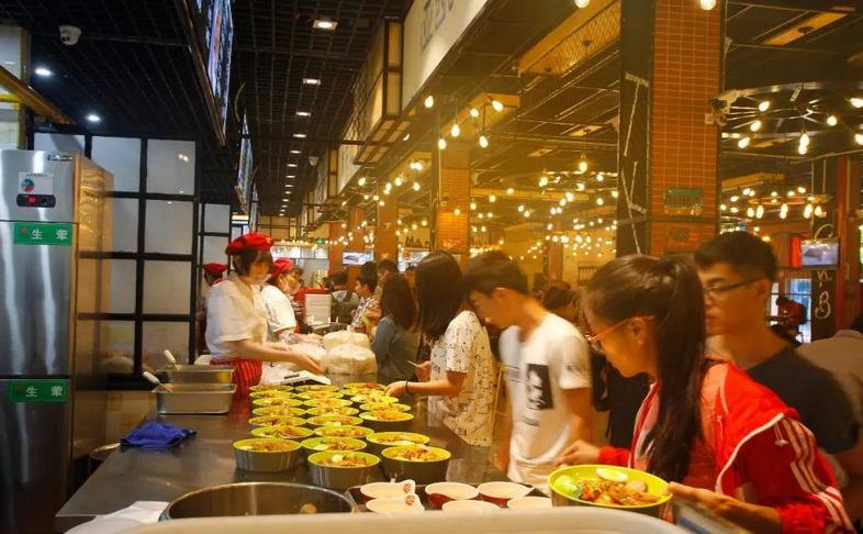 疫情下求存:传统餐企亏损,团餐赚钱?