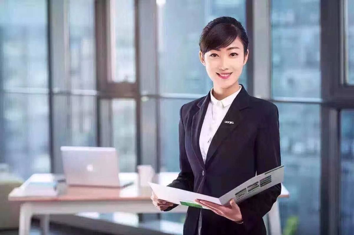 好多战友苦于赚钱难，不好找工作，为何战友一年却能卖1000辆车？