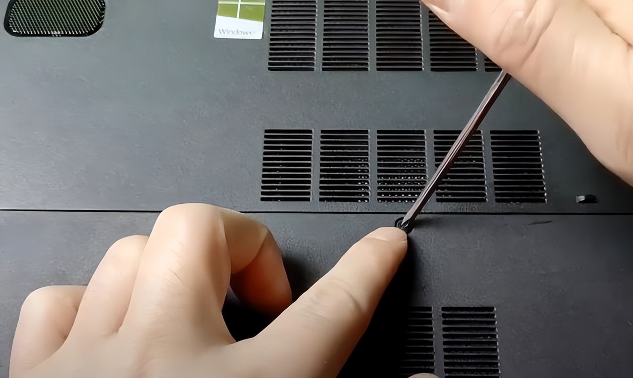 旧电脑卡慢严重重装系统管用吗,老电脑卡了怎么升级硬盘