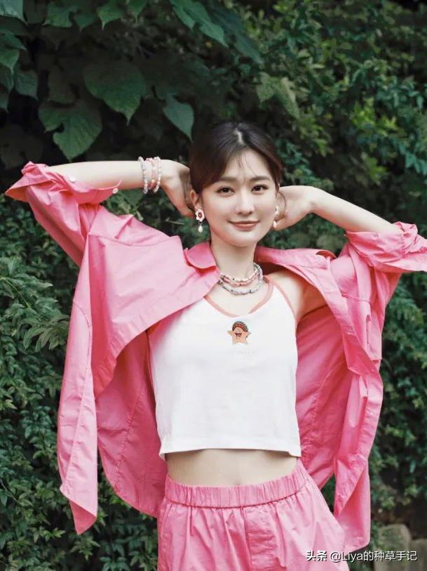 吊带内搭遮副乳遮肉,穿吊带怎么遮肉副乳