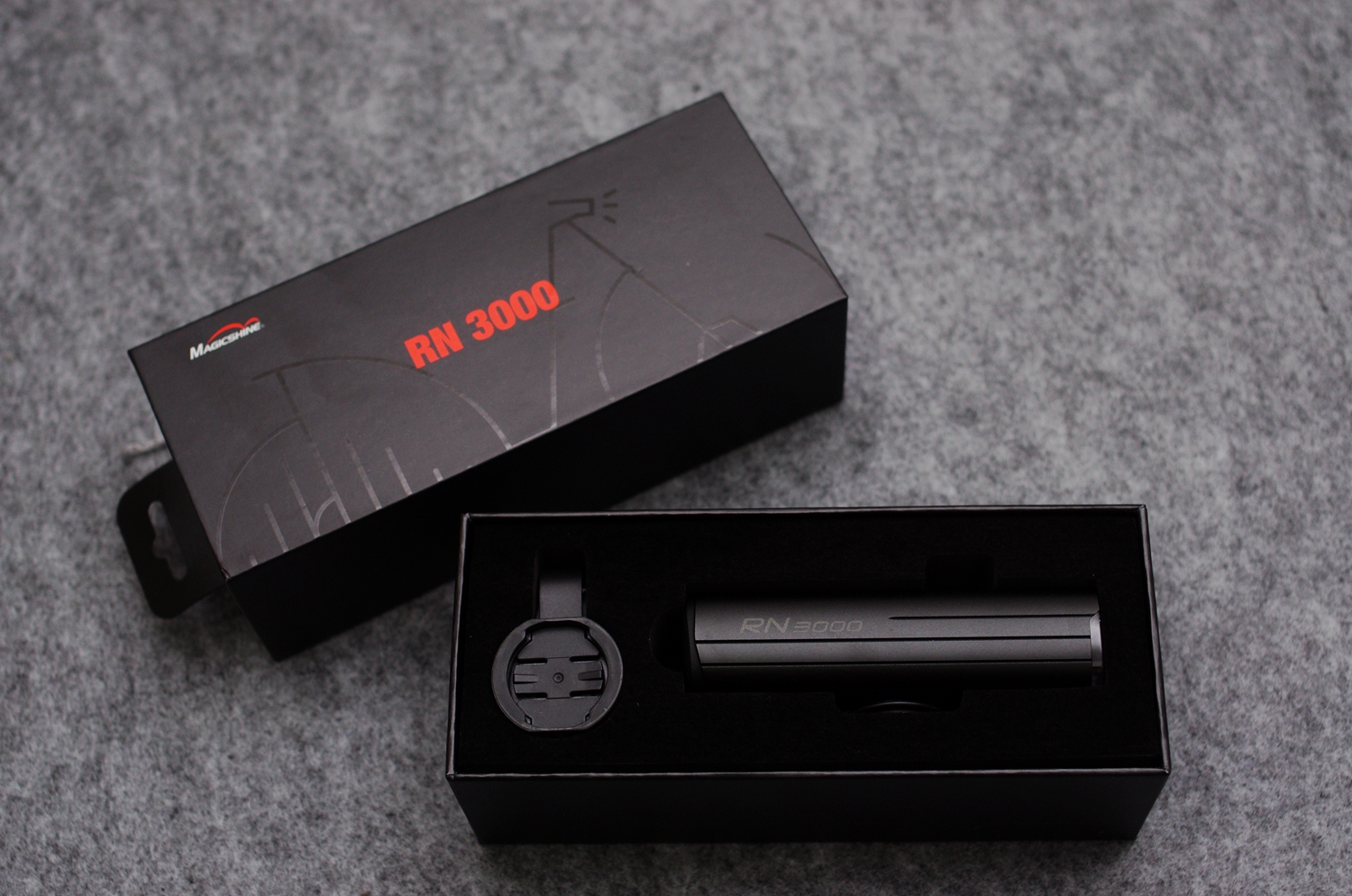 前行的路一片坦途,前行的道路一片光明