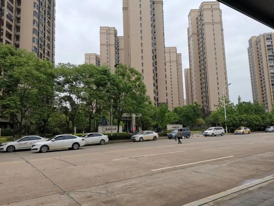 换掉物业最省事的办法,换掉物业之后小区变好了吗