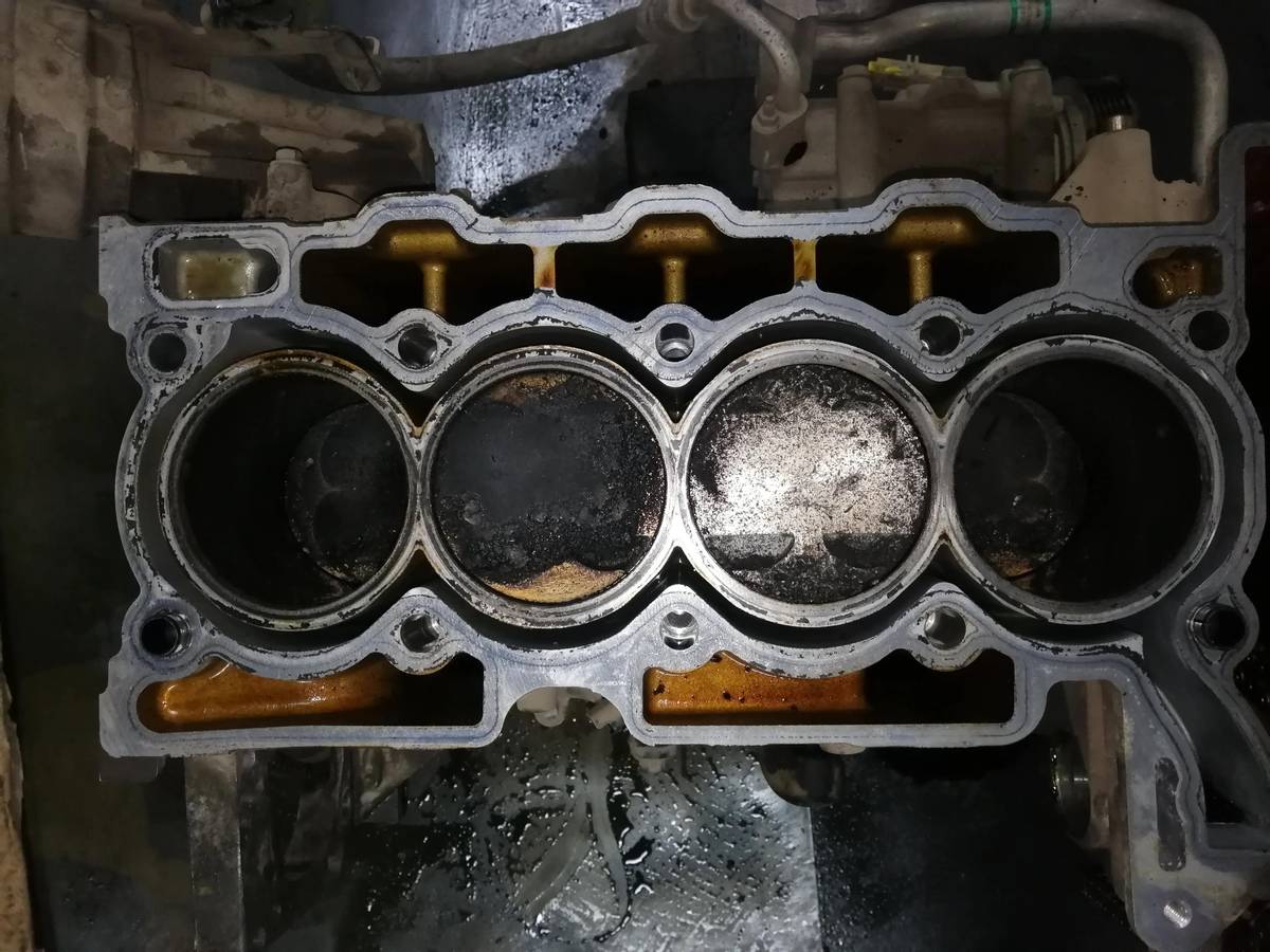 发动机轻微拉缸有什么补救办法,发动机拉缸怎么处理更好