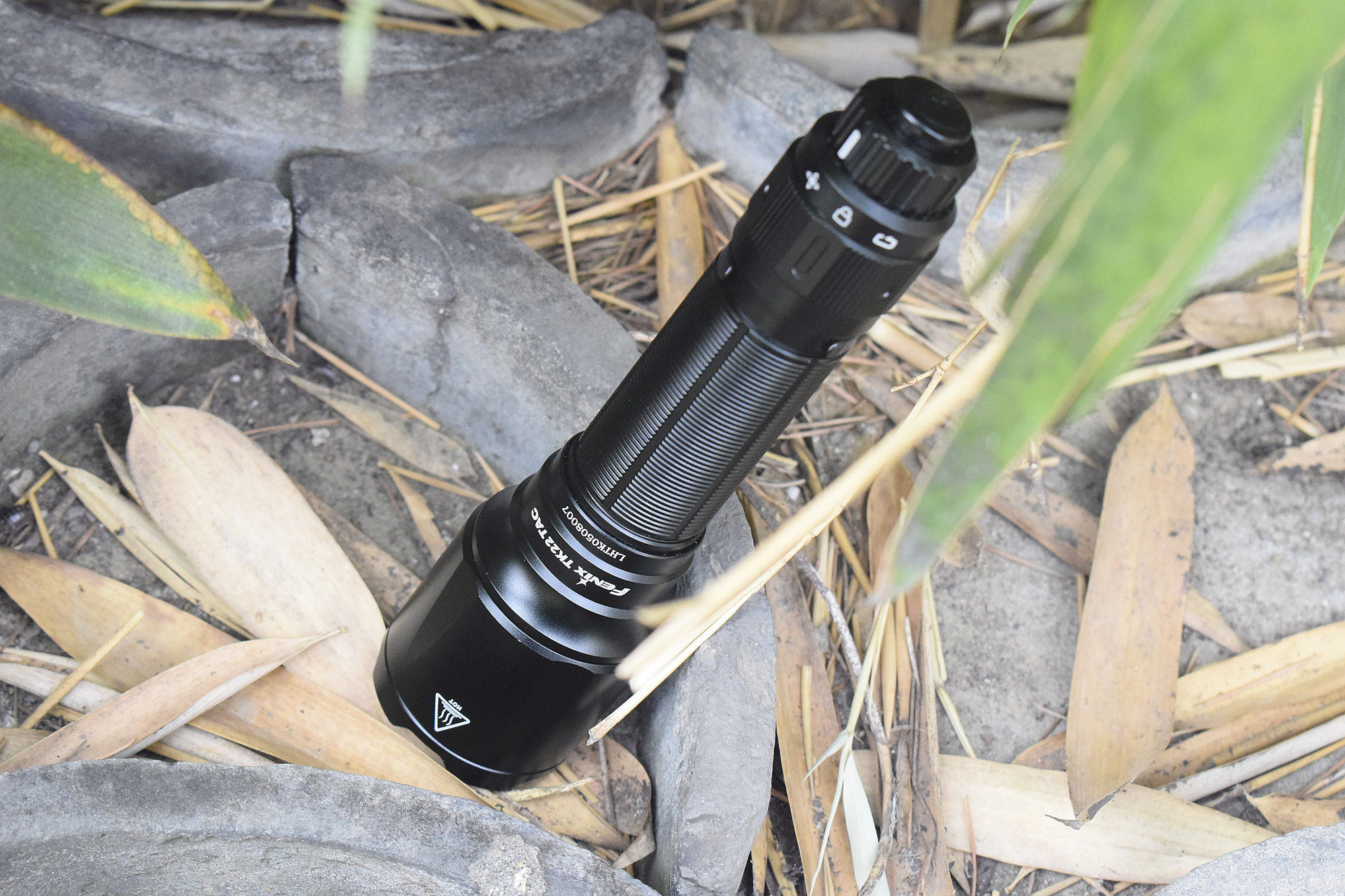 菲尼克斯fenixtk11tac手电速评,菲尼克斯tk75-2018手电评测