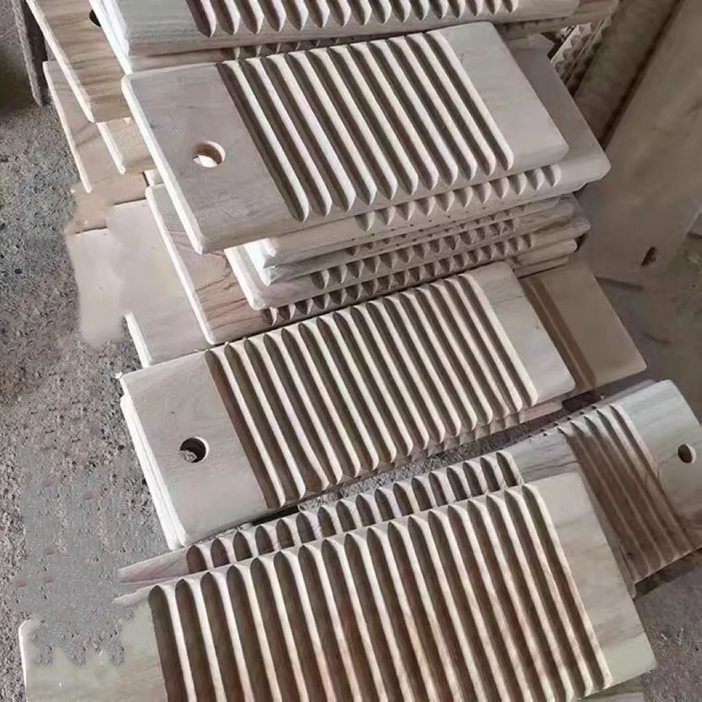 小伙买搓衣板视频,一个小伙子买20元搓衣板