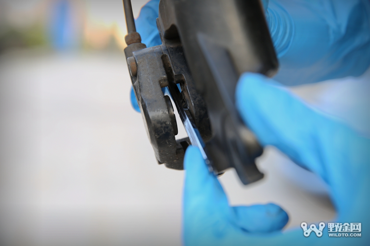 捷安特山地车刹车片更换,山地车前后刹车片更换