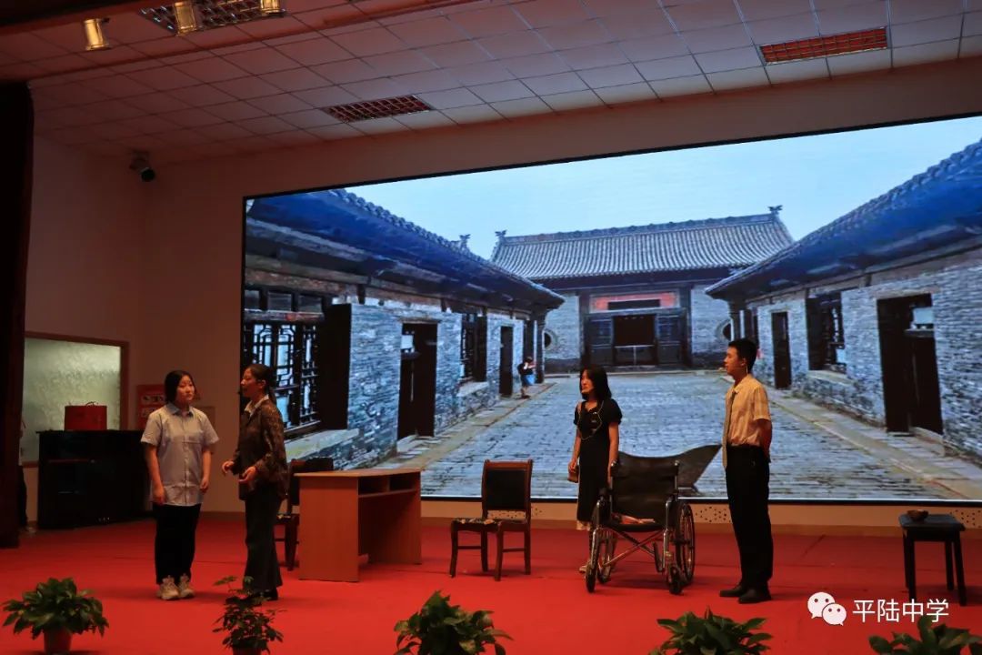 骞抽檰涓绀惧洟琛ㄦ紨,骞抽檰涓鏂囪壓姹囨紨