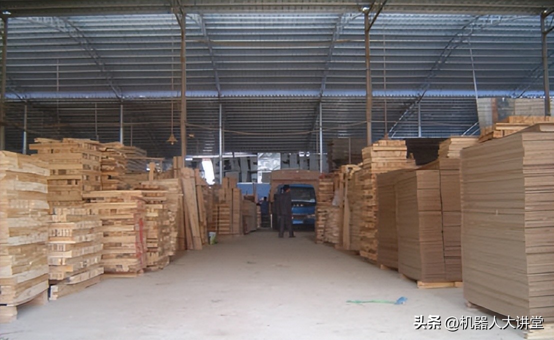 机器人+家具产业怎么做？这家企业创新开拓“共享工厂”模式