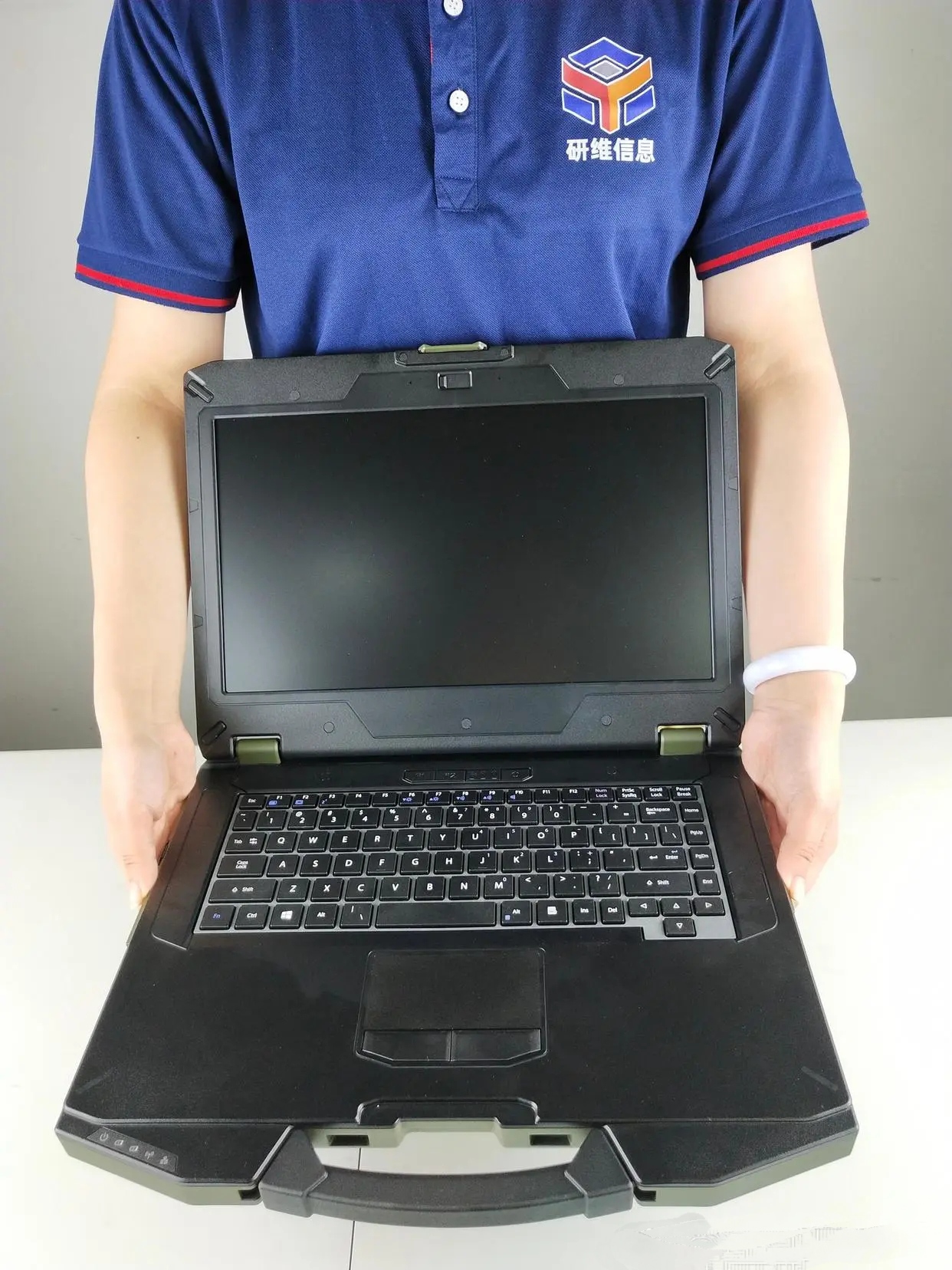 研维三防平板电脑,研维三防平板电脑win10