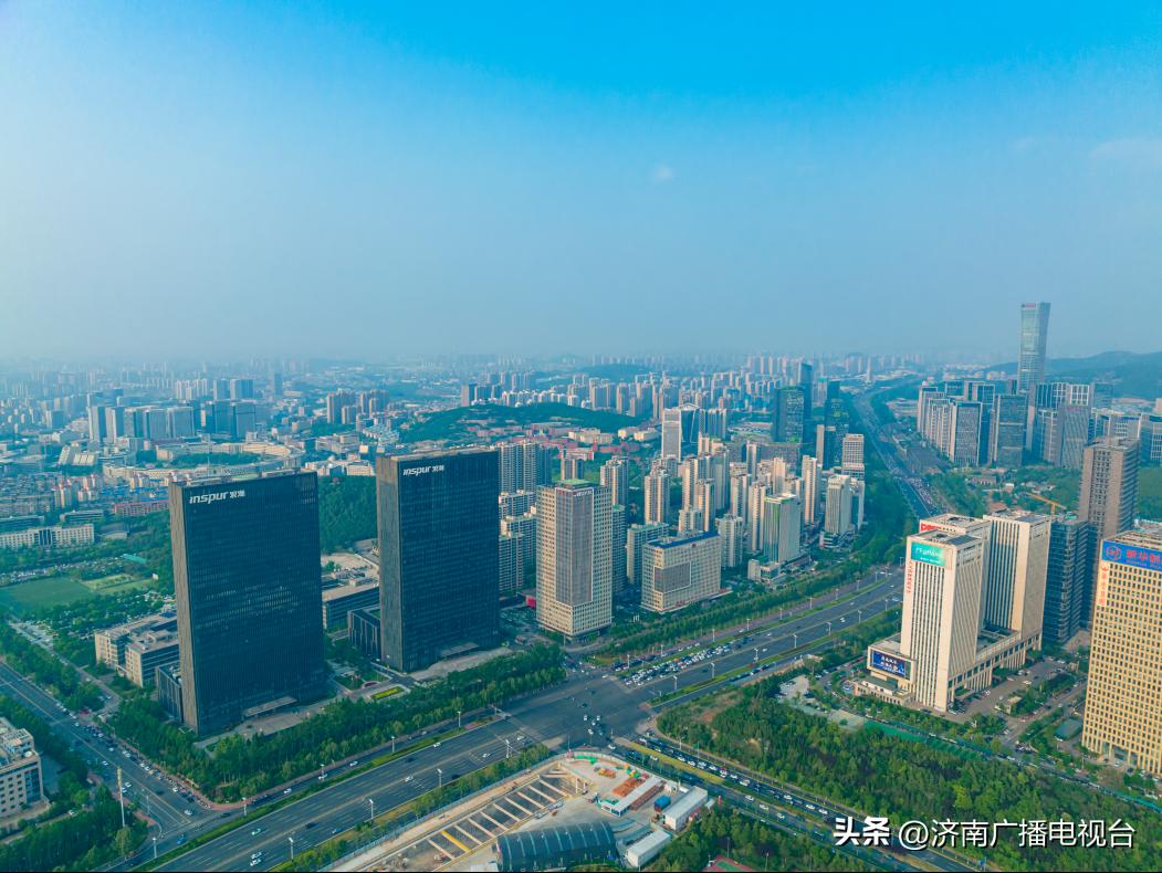 趵突泉夫妇录澄清视频,趵突泉夫妇主持嘴瓢原视频