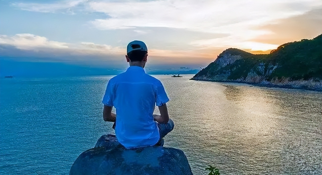 有大智慧的人往往是带有一点傻气,真正有大智慧的人看起来笨