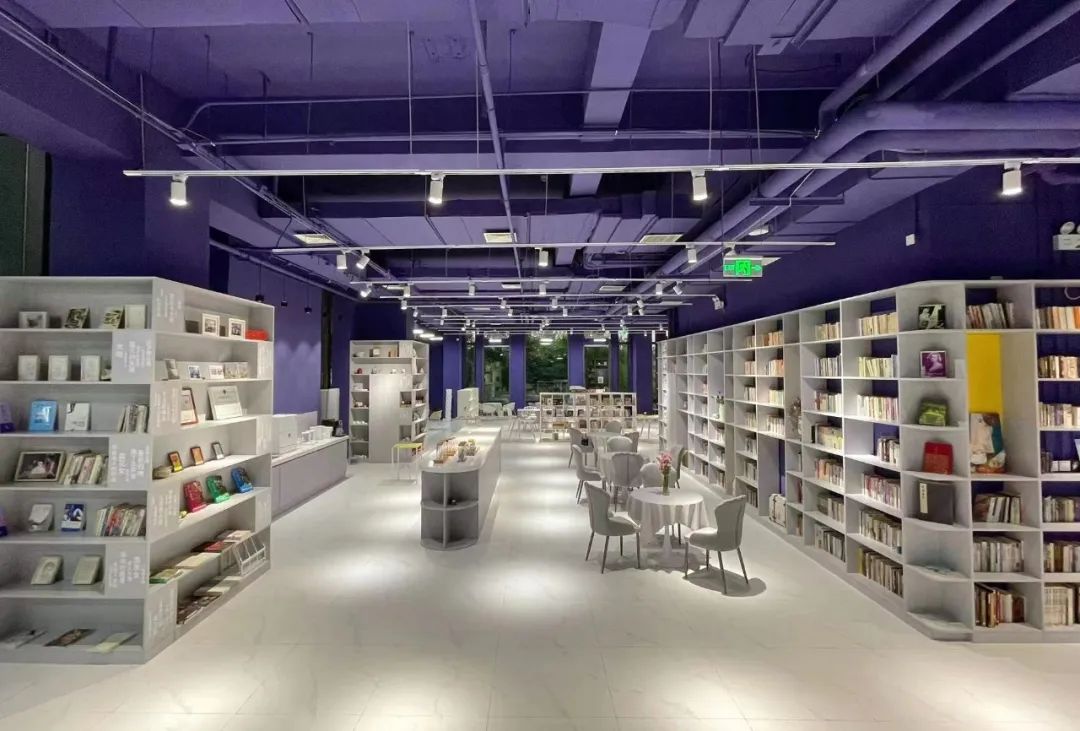 ​1100平方米、万册图书…能源谷首家实体书店落户未来中心