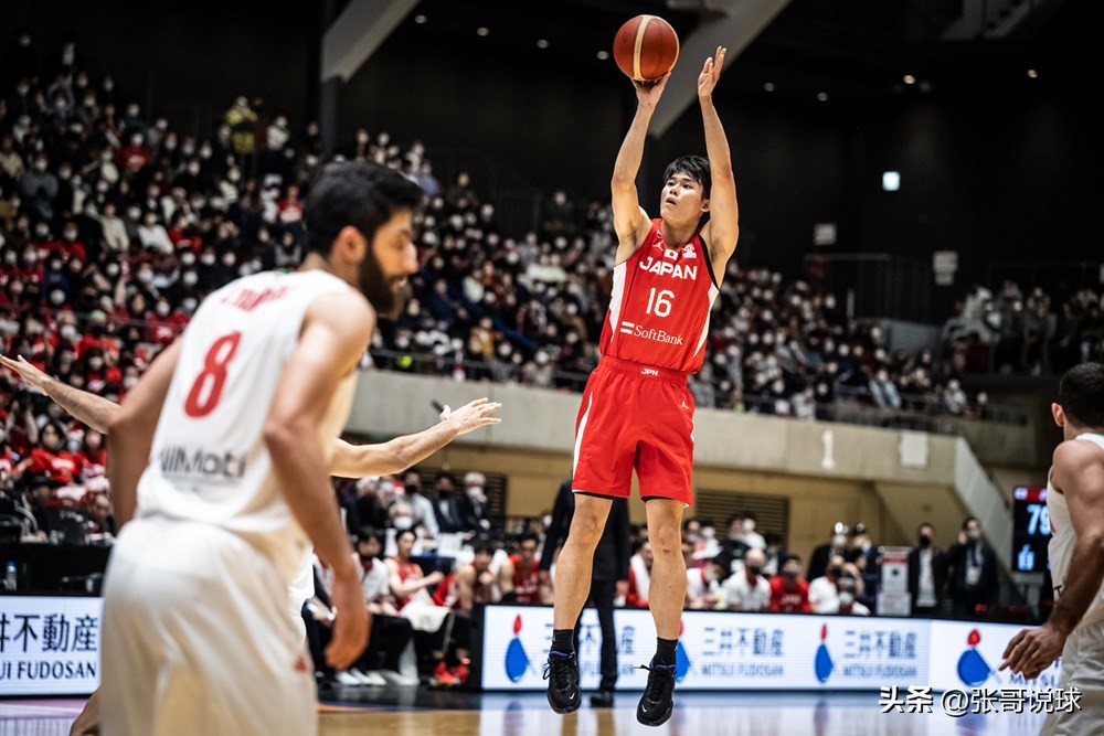 伊朗队哈达迪,哈达迪挨揍