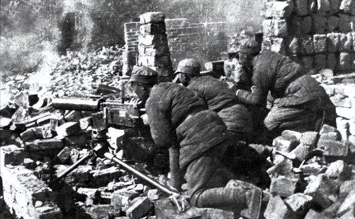 孟良崮战役为什么厉害呢,孟良崮战役为什么能以少胜多