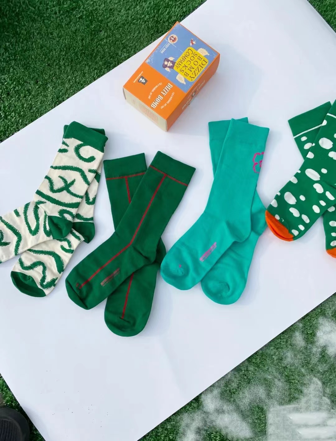 袜子一穿就起球是假的吗,袜子都起球了怎么办