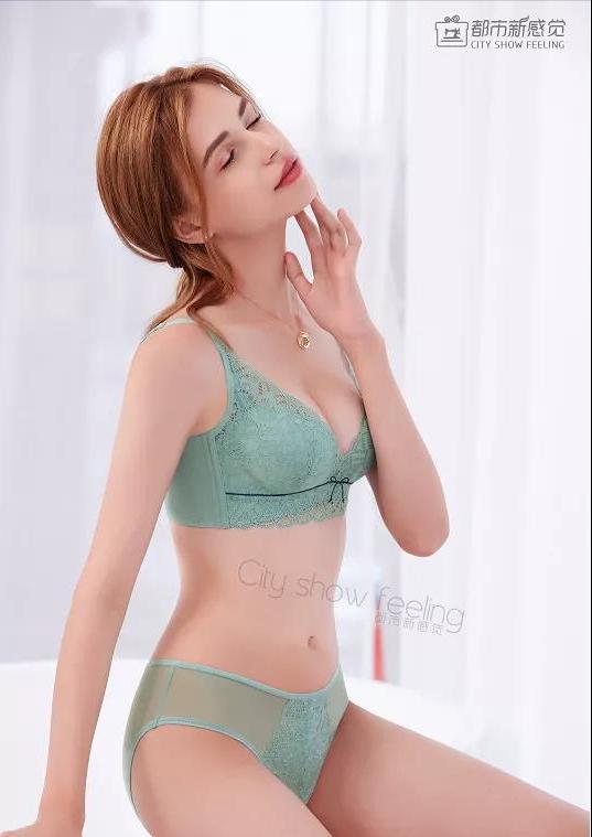 内衣周刊｜都市新感觉：一眼沉沦的“只此青绿”比潘通更懂我们