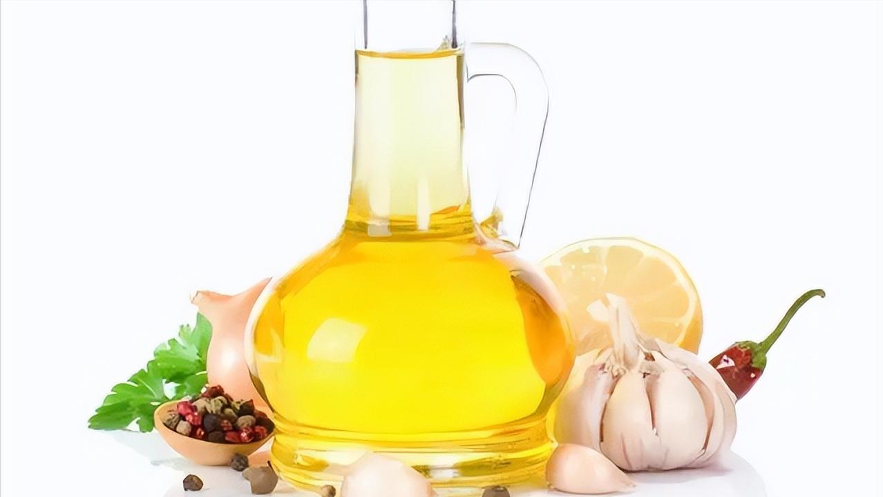 红霉素软膏能去除老年斑吗,红霉素软膏能治好老年斑吗