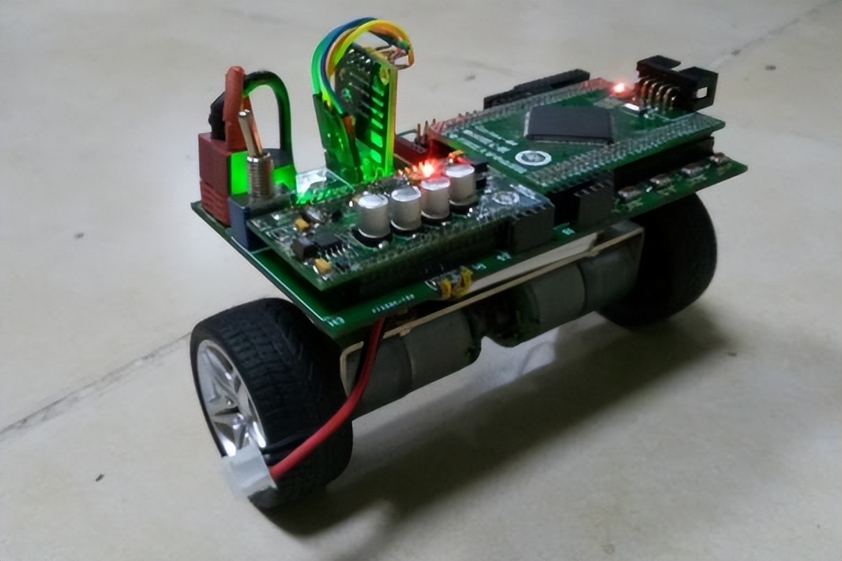 中山大学计算机学院专业有哪些,电子科技大学中山学院专业