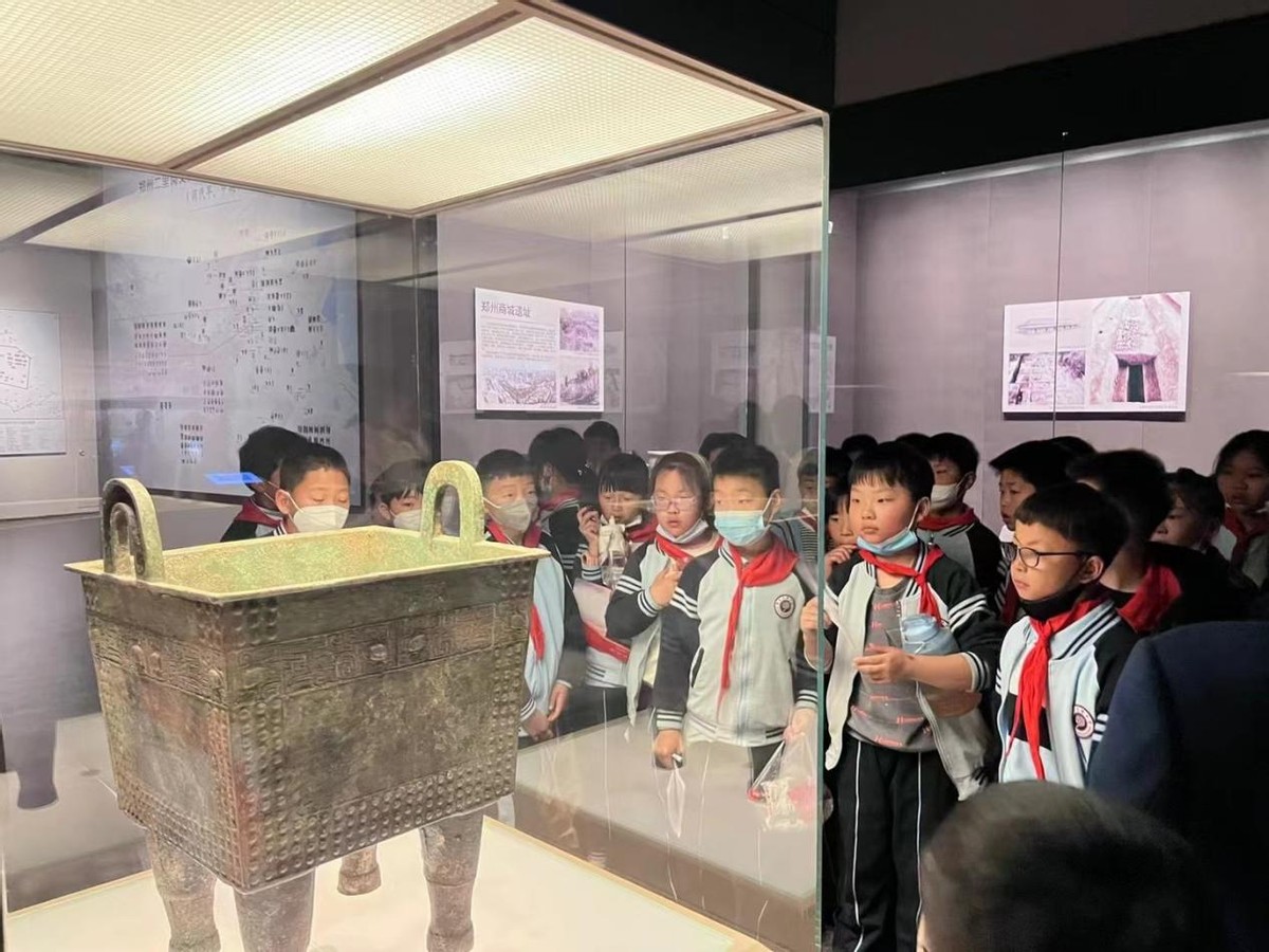 感悟先贤智慧，弘扬传统文化！郑州长明中学开展春季研学活动