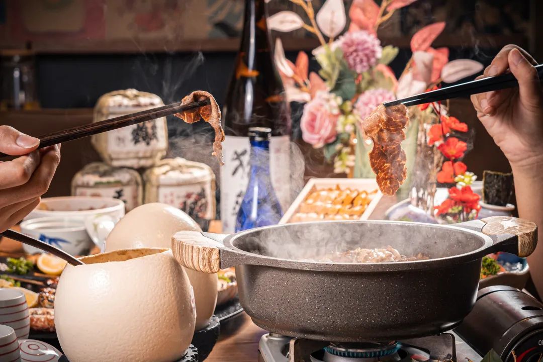 魔都首家烤鸵鸟蛋专门店，日料界新晋流量密码