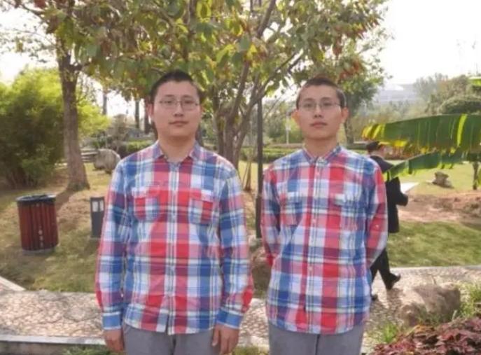 双胞胎周洋现状,湖北学霸双胞胎放弃名校照顾母亲