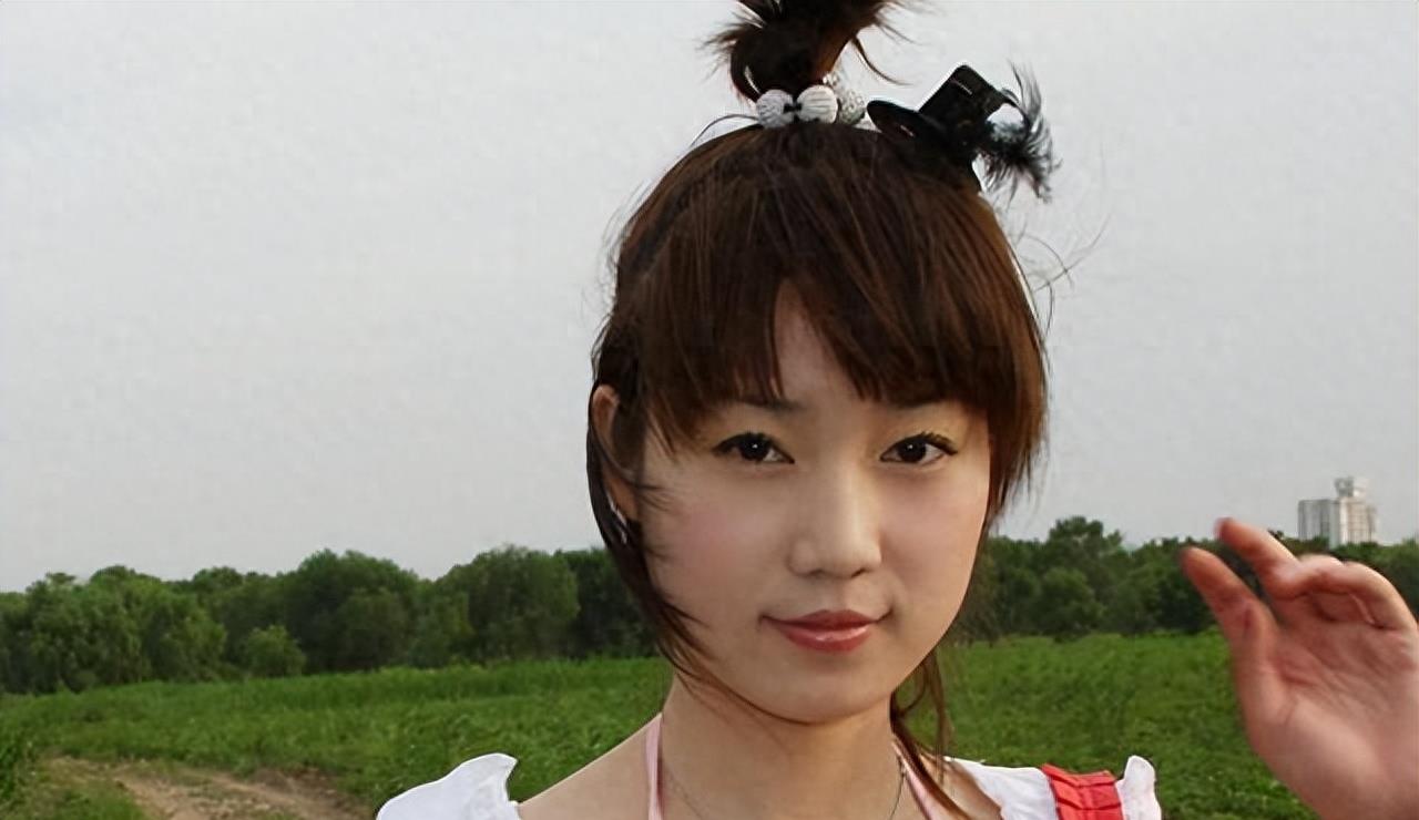 “最红嫩模”*筱雨张**：22岁时拍写真火爆全网，如今将近40岁仍单身