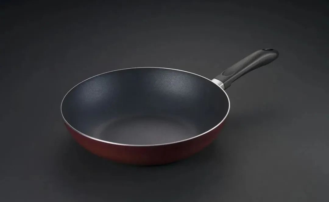 新买的铸铁锅千万别直接用,生铁铁锅如何开锅才不生锈不粘锅