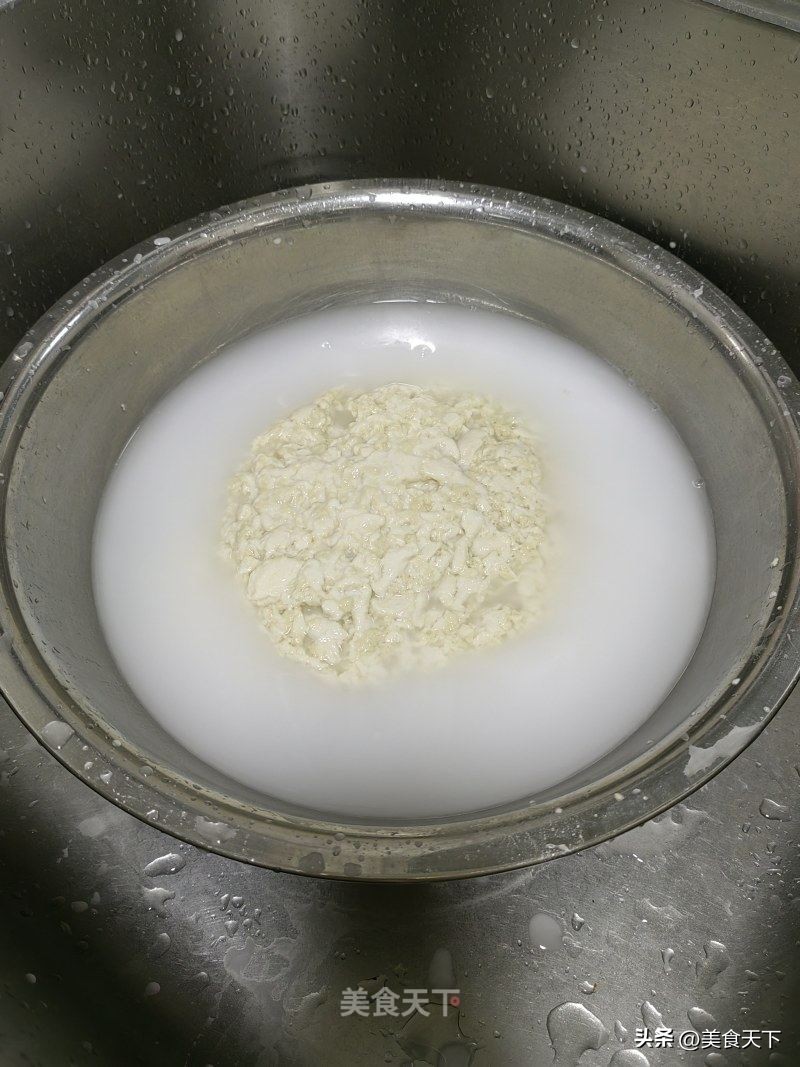 外面卖的凉皮是什么做的,外面买的凉皮还要煮吗