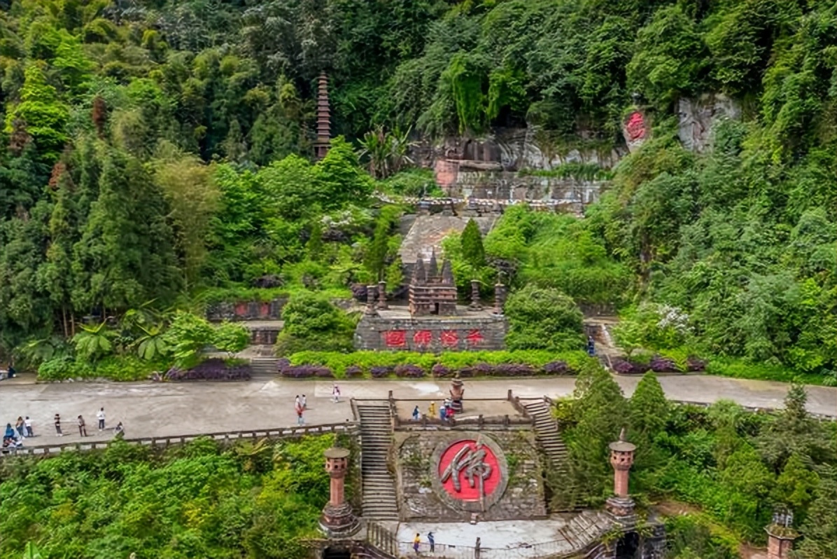 四川旅行攻略高铁直达,成贵高铁自由行攻略