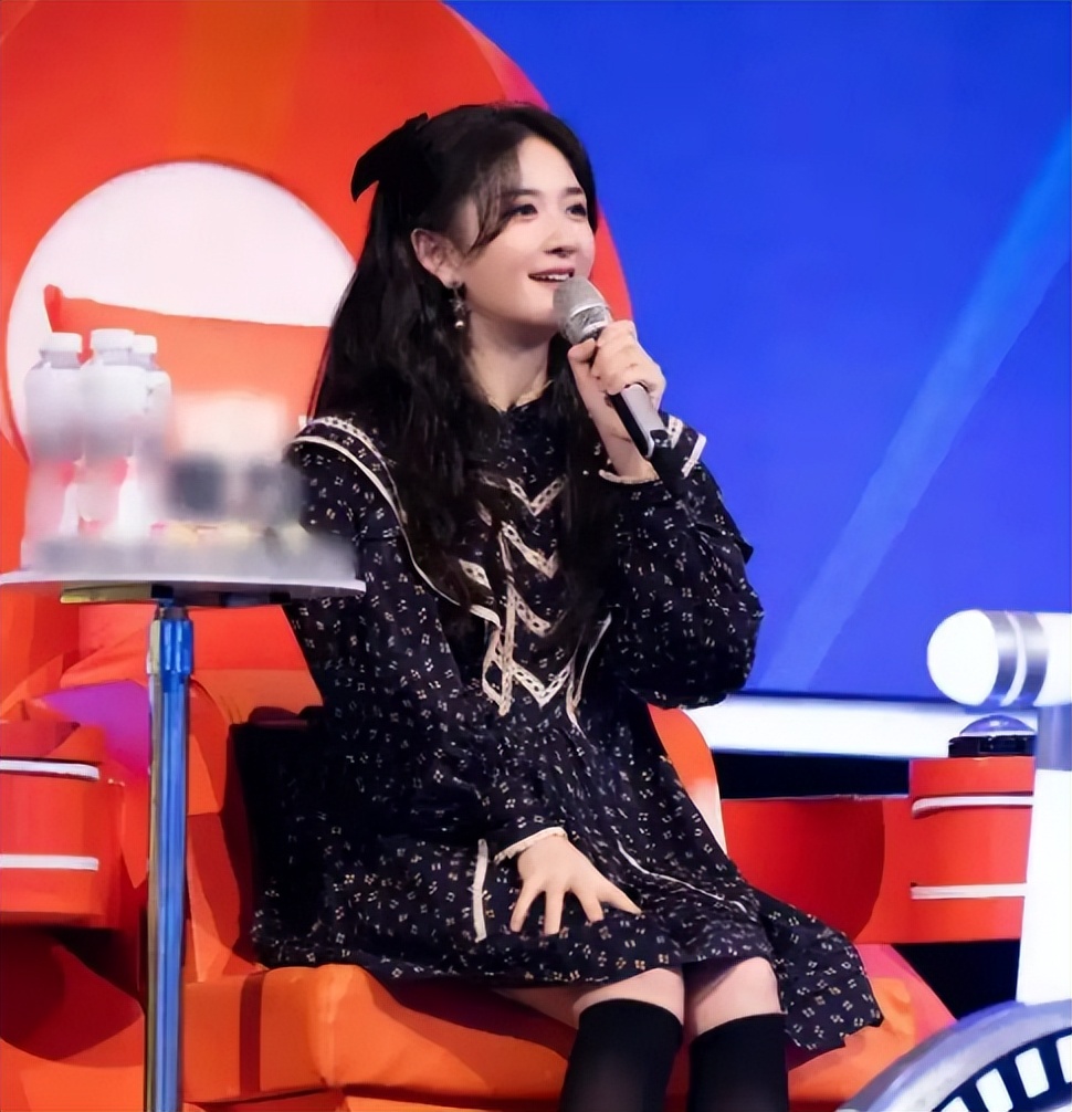 谢娜为什么会被何炅三次直呼其名,46岁的谢娜现在怎么样了