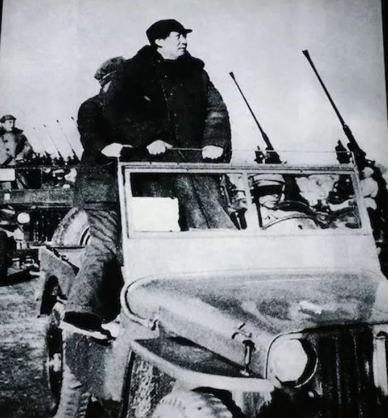 新中国成立前,*剑英叶**邀请中央入驻中南海,毛*东泽**拒绝:不做皇帝