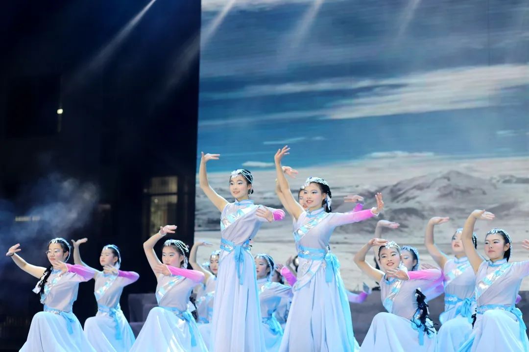 八斗扬帆，为梦起航