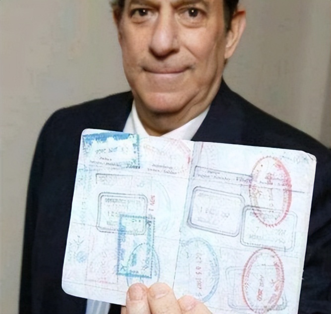 小伙150万买促销机票，被嘲讽冤大头，20年后航空公司亏损千万