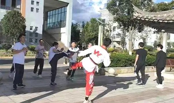 喜迎二十大|用运动谱写青春之歌